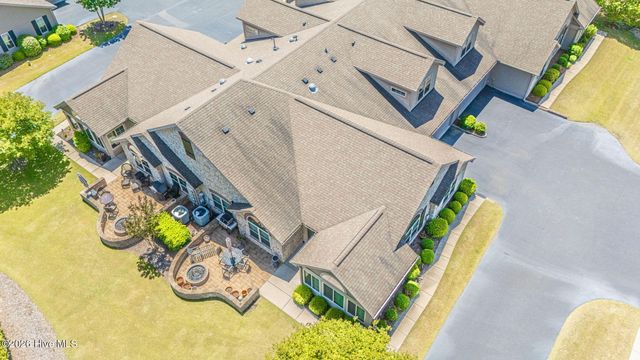 107 W Chelsea Court, Southern Pines, NC 28387