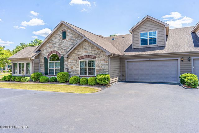 107 W Chelsea Court, Southern Pines, NC 28387