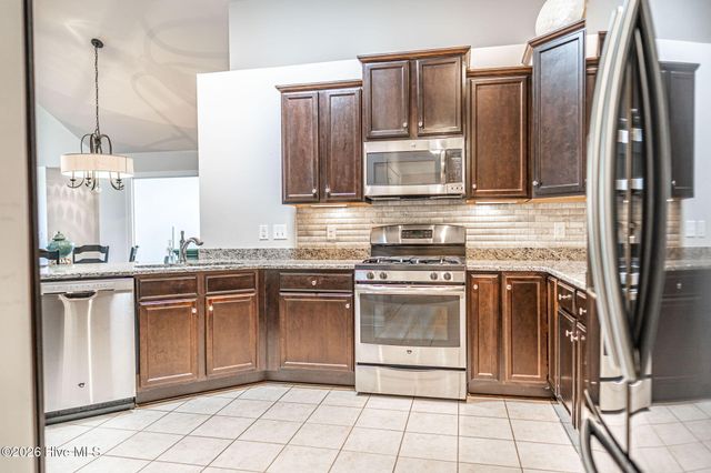 107 W Chelsea Court, Southern Pines, NC 28387