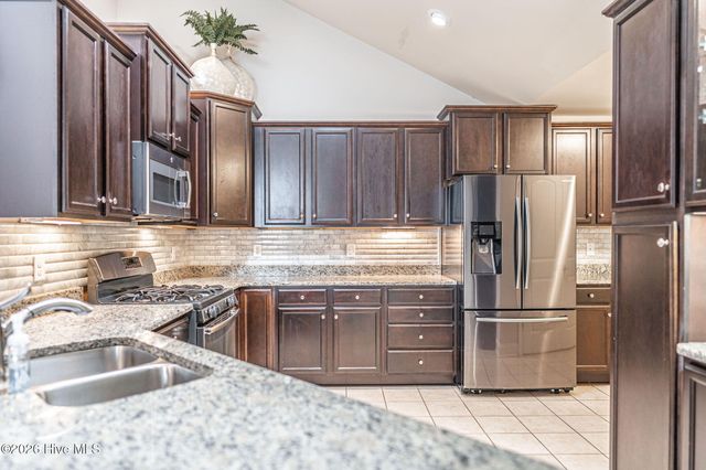 107 W Chelsea Court, Southern Pines, NC 28387