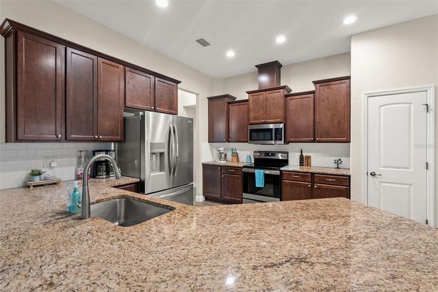 12141 MARVELWOOD ROAD, Weeki Wachee, FL 34614