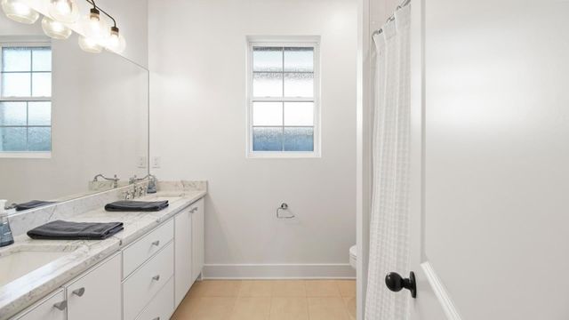 3157 Salado Creek Dr, Tyler, TX 75703