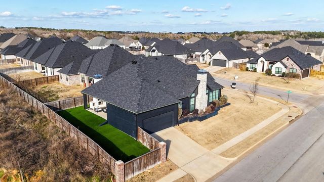 3157 Salado Creek Dr, Tyler, TX 75703