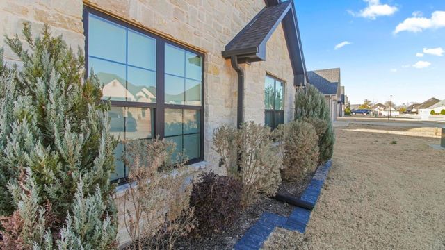 3157 Salado Creek Dr, Tyler, TX 75703