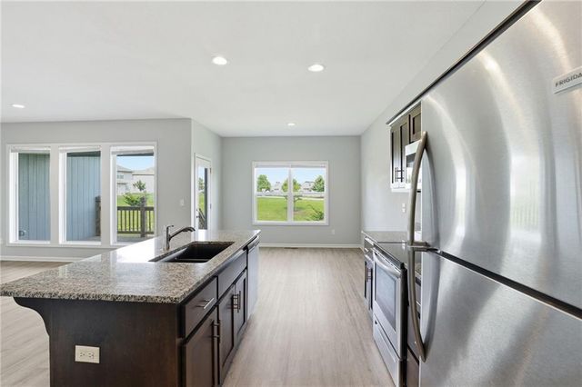 21709 N Ridge Court, Peculiar, MO 64078