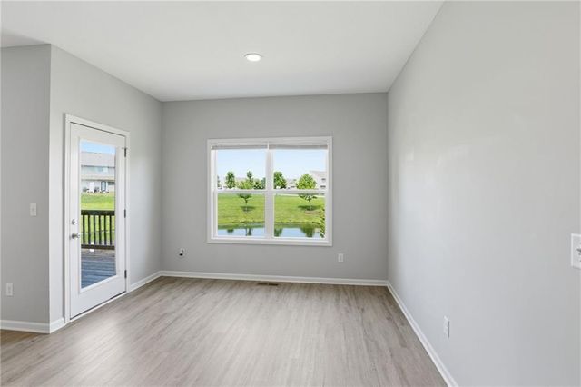 21709 N Ridge Court, Peculiar, MO 64078