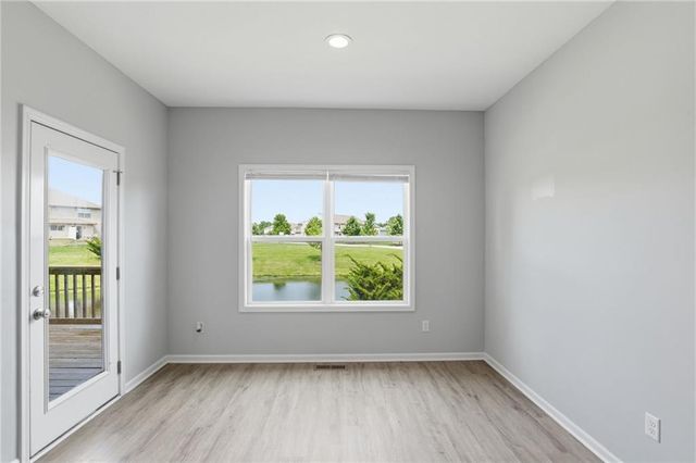 21709 N Ridge Court, Peculiar, MO 64078