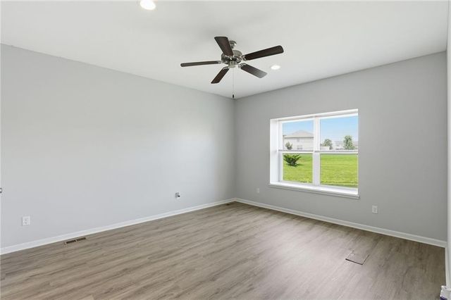 21709 N Ridge Court, Peculiar, MO 64078