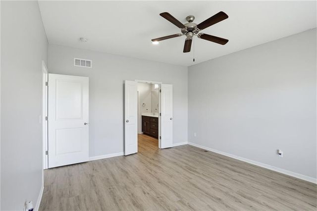 21709 N Ridge Court, Peculiar, MO 64078