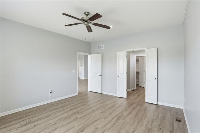 21709 N Ridge Court, Peculiar, MO 64078