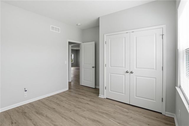 21709 N Ridge Court, Peculiar, MO 64078
