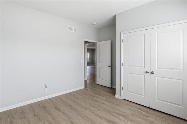 21709 N Ridge Court, Peculiar, MO 64078