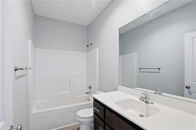 21709 N Ridge Court, Peculiar, MO 64078