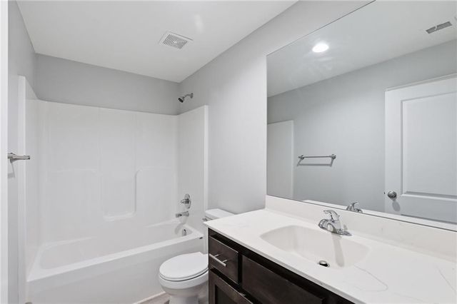 21709 N Ridge Court, Peculiar, MO 64078