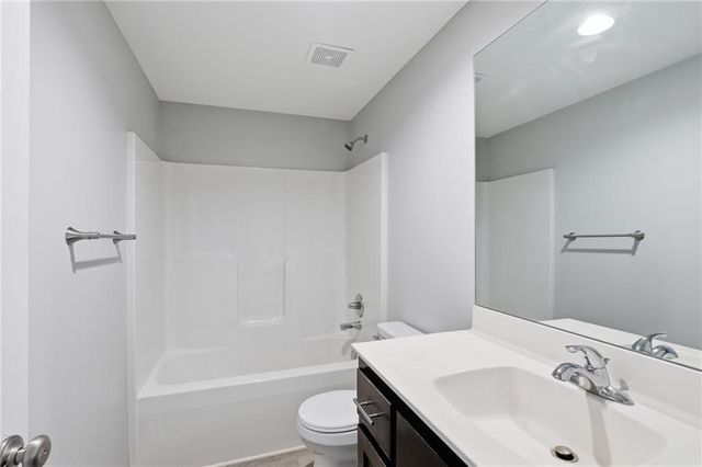 21709 N Ridge Court, Peculiar, MO 64078
