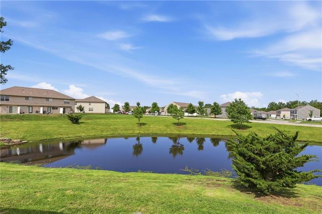 21709 N Ridge Court, Peculiar, MO 64078
