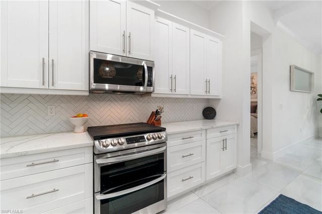 3160 Safe Harbor DR, Naples, FL 34117