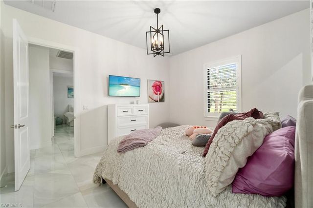 3160 Safe Harbor DR, Naples, FL 34117