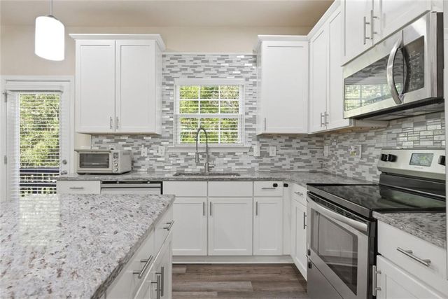 4322 Buford Valley, Buford, GA 30518