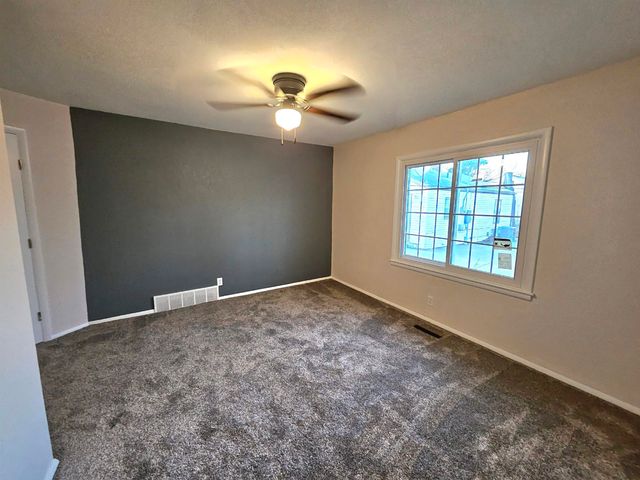 1432 S Martinson, Wichita, KS 67213