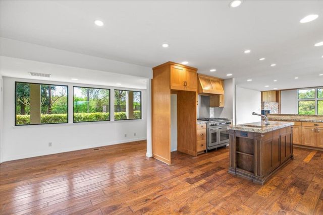 625 N Hopper Rd, Modesto, CA 95357