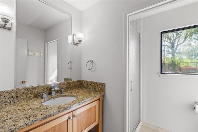 625 N Hopper Rd, Modesto, CA 95357