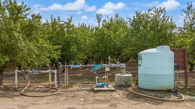 625 N Hopper Rd, Modesto, CA 95357