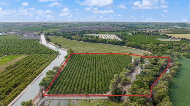 625 N Hopper Rd, Modesto, CA 95357