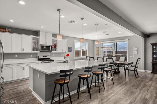 6916 Baroque Court, San Bernardino, CA 92407