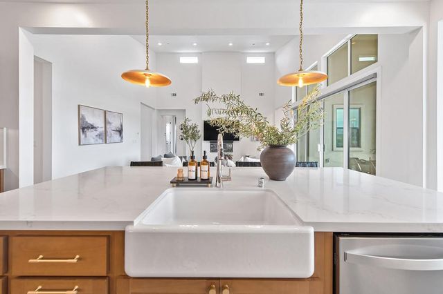 200 Pryor Ct, Rescue, CA 95672