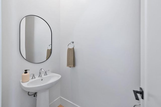200 Pryor Ct, Rescue, CA 95672