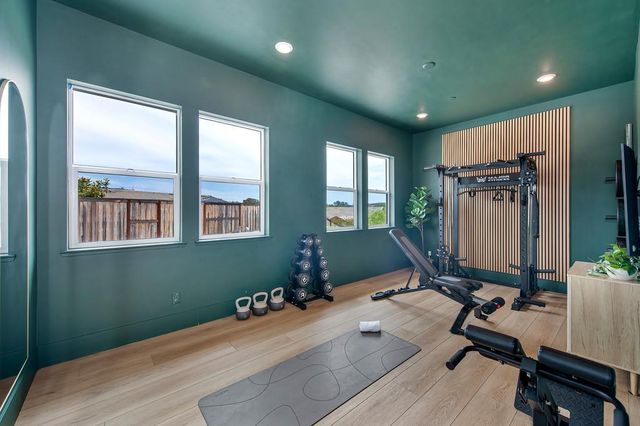 200 Pryor Ct, Rescue, CA 95672