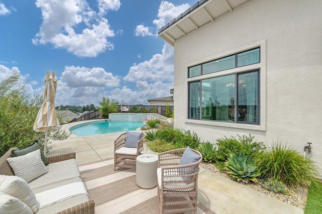 200 Pryor Ct, Rescue, CA 95672