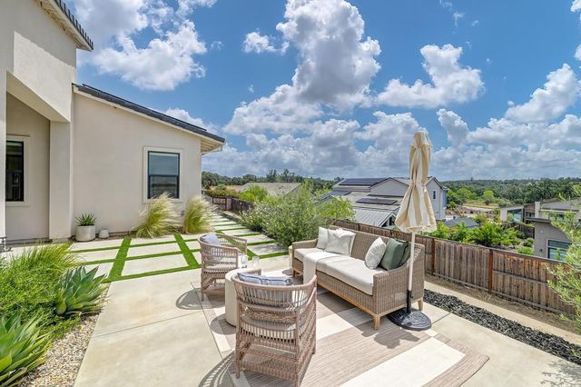 200 Pryor Ct, Rescue, CA 95672