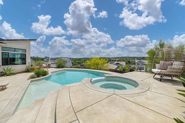 200 Pryor Ct, Rescue, CA 95672