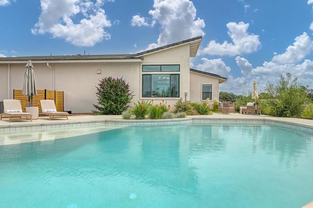 200 Pryor Ct, Rescue, CA 95672