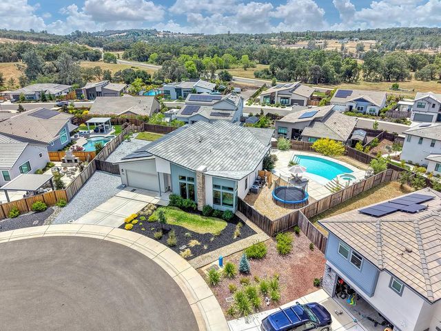 200 Pryor Ct, Rescue, CA 95672