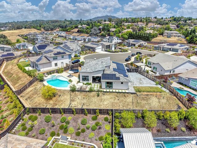200 Pryor Ct, Rescue, CA 95672