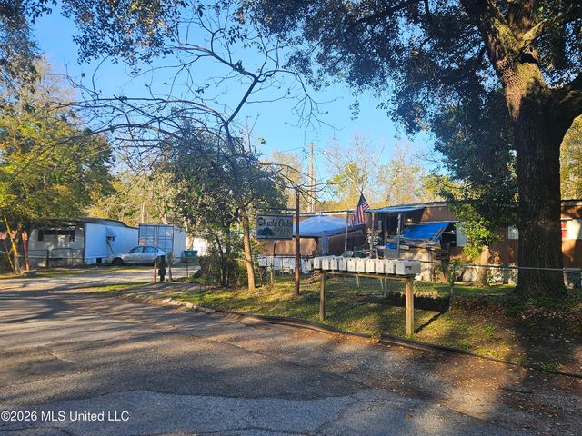 2000 18th Avenue, Gulfport, MS 39501