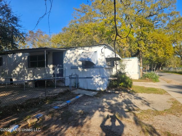 2000 18th Avenue, Gulfport, MS 39501