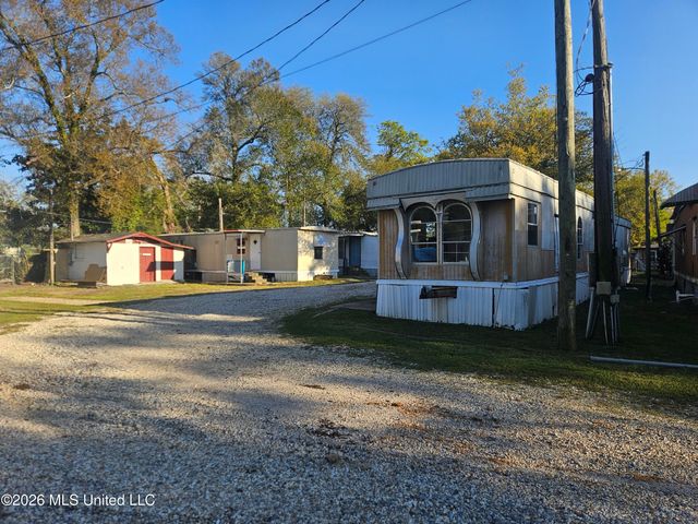 2000 18th Avenue, Gulfport, MS 39501