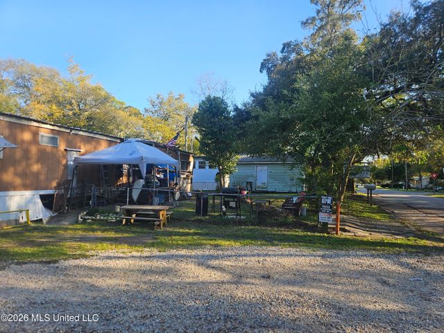 2000 18th Avenue, Gulfport, MS 39501