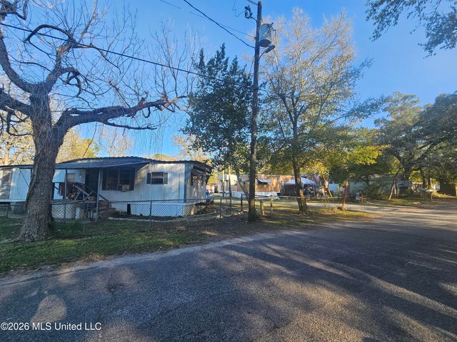 2000 18th Avenue, Gulfport, MS 39501