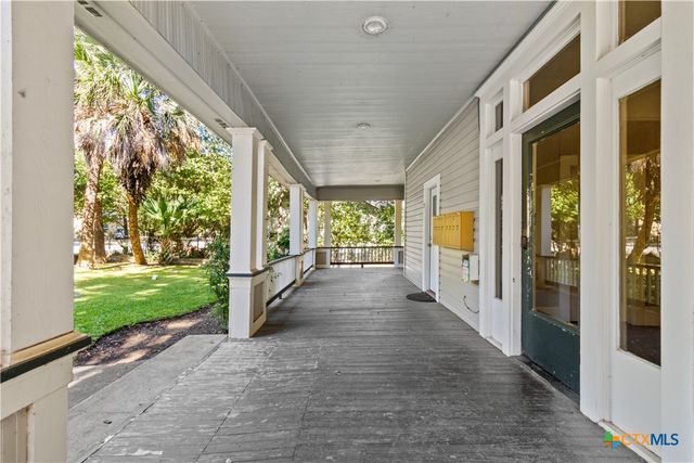 527 W San Antonio Street 6, San Marcos, TX 78666