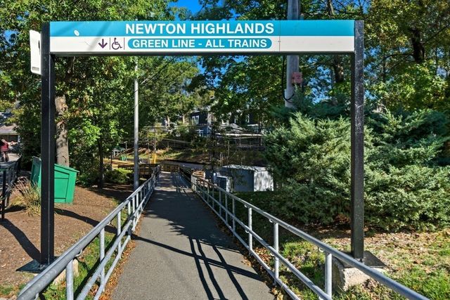 87 Floral 1, Newton, MA 02461