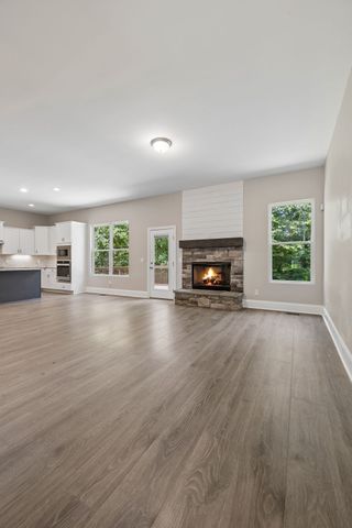 4530 General Forest Cir, Bon Aqua, TN 37025