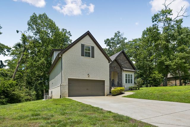 4530 General Forest Cir, Bon Aqua, TN 37025
