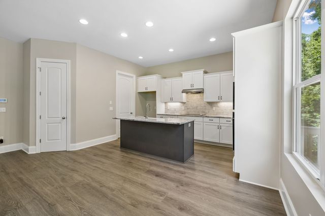 4530 General Forest Cir, Bon Aqua, TN 37025