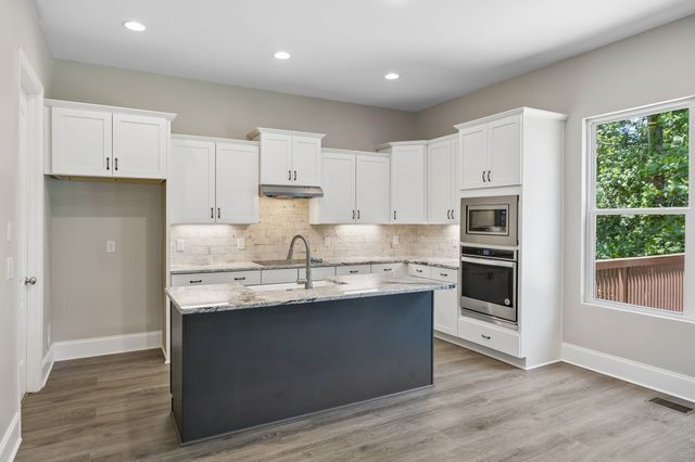 4530 General Forest Cir, Bon Aqua, TN 37025