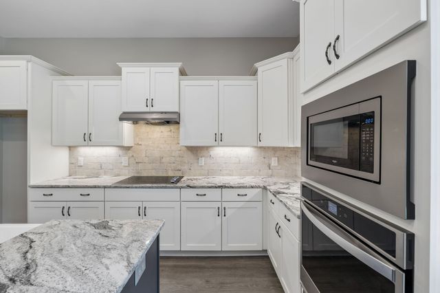 4530 General Forest Cir, Bon Aqua, TN 37025
